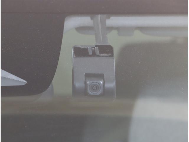 フリード エアーＥＸ　バックモニター　盗難防止システム　ＤＶＤ　両側パワースライドドア　横滑り防止装置　クルコン　フルセグ　ＥＴＣ車載器　オートエアコン　シートヒーター　ＬＥＤヘッドライト　３列シート　ＵＳＢ（37枚目）