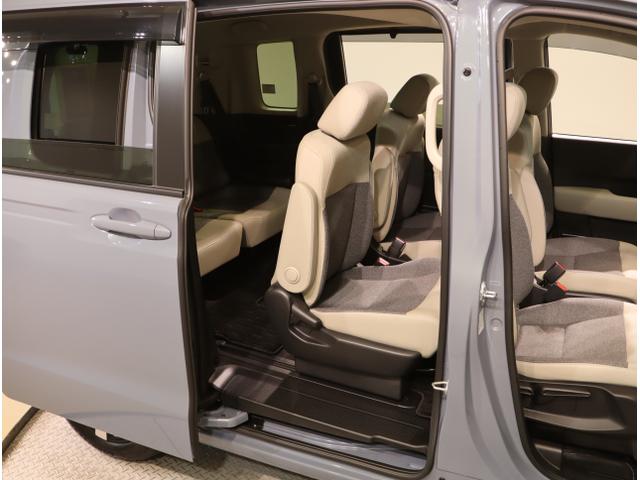 フリード エアーＥＸ　バックモニター　盗難防止システム　ＤＶＤ　両側パワースライドドア　横滑り防止装置　クルコン　フルセグ　ＥＴＣ車載器　オートエアコン　シートヒーター　ＬＥＤヘッドライト　３列シート　ＵＳＢ（44枚目）