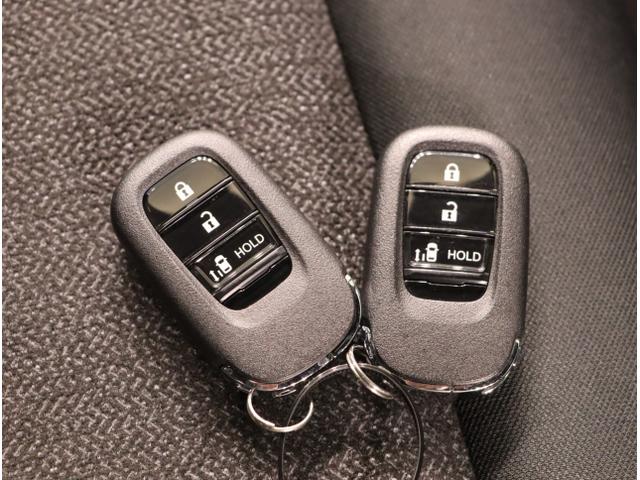 Ｎ－ＢＯＸカスタム ベースグレード　ＵＳＢ接続　ＣＭＢＳ　Ｄレコ　ベンチシート　オートエアコン　スマートキ　ＬＥＤ　盗難防止装置　クルコン　ＥＴＣ　バックカメラ　フルセグＴＶ　パワーステアリング　エアバッグ　ＥＳＣ（26枚目）