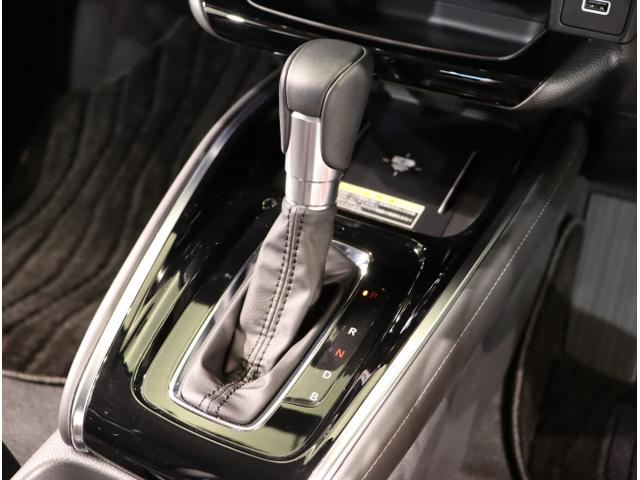 ヴェゼル e:HEVZ 衝突回避支援ブレーキ機能 スマキ Pトランク フルオートエアコン Dレコ エアバッグ 両席エアバック Rカメ パワーウィンドウ LEDランプ ソナー クルーズC ナビ&TV USB(17枚目)