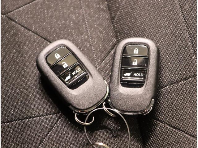 ヴェゼル e:HEVZ 衝突回避支援ブレーキ機能 スマキ Pトランク フルオートエアコン Dレコ エアバッグ 両席エアバック Rカメ パワーウィンドウ LEDランプ ソナー クルーズC ナビ&TV USB(25枚目)