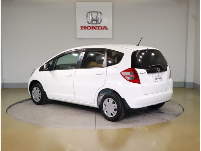 フィット G 運転席助手席エアバッグ キーレスリモコン 盗難防止システム エアコン ABS パワーウィンドウ パワステ 運転席エアバッグ(5枚目)