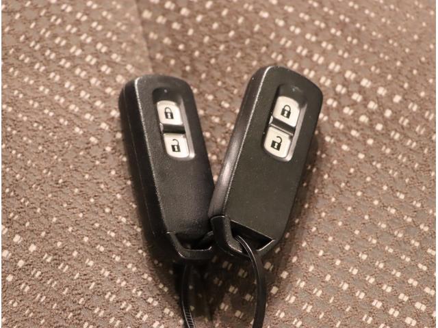 N-WGN GSSパッケージ 追突防止 地デジ DVD再生 リヤカメラ Aストップ VSC パワステ セキュリティアラーム カーテンエアバック オートエアコン スマートキー ETC キーフリーシステム SRS(23枚目)