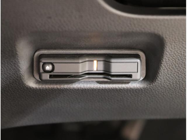 フィット ｅ：ＨＥＶホーム　前後誤発進抑制機能　クリソナ　助手席エアバッグ　運転席エアバッグ　アイドリングストップ　ＬＥＤライト　ＵＳＢ接続　バックカメラ　ＡＢＳ　サイドエアバッグ　オートクルーズコントロール（33枚目）