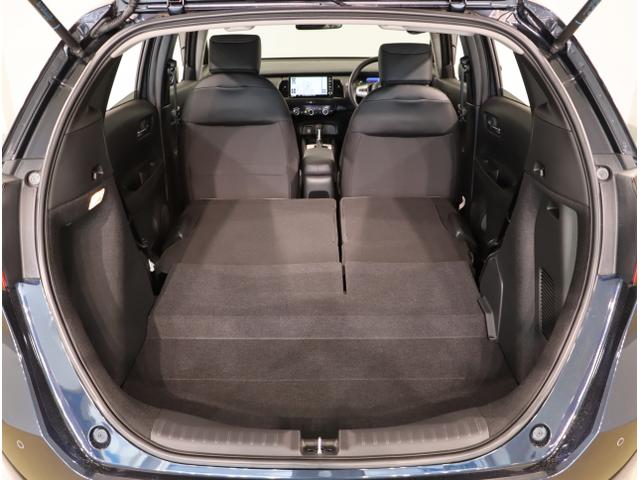 フィット ｅ：ＨＥＶホーム　前後誤発進抑制機能　クリソナ　助手席エアバッグ　運転席エアバッグ　アイドリングストップ　ＬＥＤライト　ＵＳＢ接続　バックカメラ　ＡＢＳ　サイドエアバッグ　オートクルーズコントロール（45枚目）