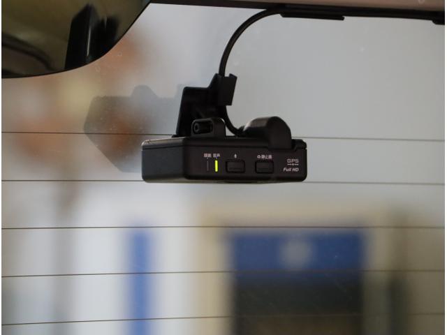 Ｎ－ＢＯＸ Ｇホンダセンシング　盗難防止システム　Ｄレコ　ＥＴＣ付　ナビＴＶ　スマキー　ＬＥＤ　ＤＶＤ再生機能　横滑り防止　ＵＳＢ　パワーウィンドウ　ＡＡＣ　地デジＴＶ　ベンチシート　クルコン　オートライト　ＰＳ（37枚目）