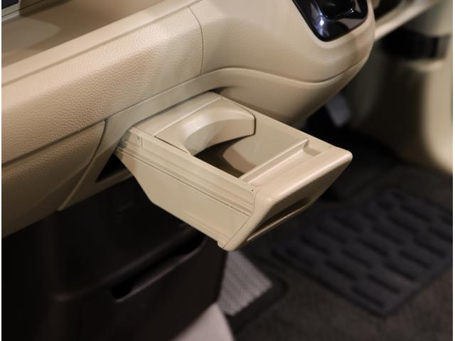 Ｎ－ＢＯＸ Ｇホンダセンシング　盗難防止システム　Ｄレコ　ＥＴＣ付　ナビＴＶ　スマキー　ＬＥＤ　ＤＶＤ再生機能　横滑り防止　ＵＳＢ　パワーウィンドウ　ＡＡＣ　地デジＴＶ　ベンチシート　クルコン　オートライト　ＰＳ（40枚目）