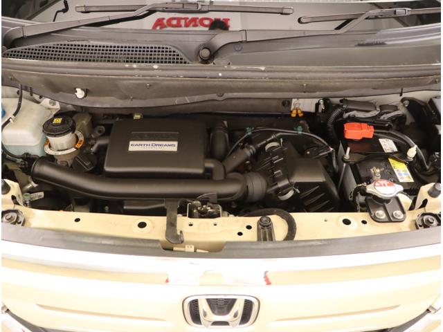 Ｎ－ＢＯＸ Ｇホンダセンシング　盗難防止システム　Ｄレコ　ＥＴＣ付　ナビＴＶ　スマキー　ＬＥＤ　ＤＶＤ再生機能　横滑り防止　ＵＳＢ　パワーウィンドウ　ＡＡＣ　地デジＴＶ　ベンチシート　クルコン　オートライト　ＰＳ（49枚目）