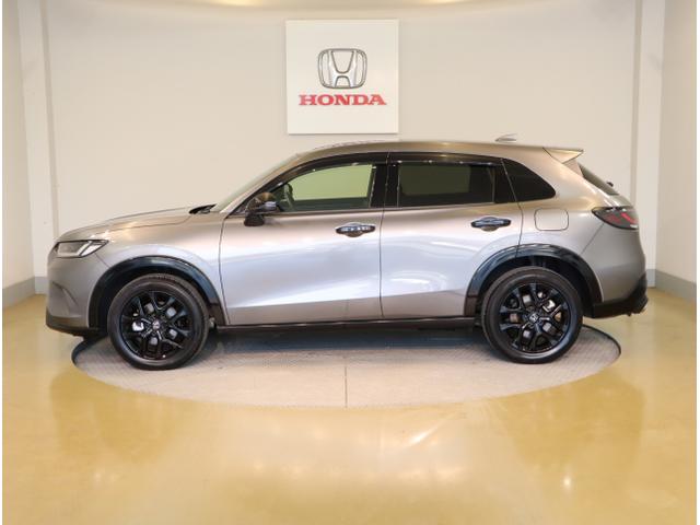 ＺＲ－Ｖ ｅ：ＨＥＶＺ特別仕様車ブラックスタイル　アラウンドビューモニター　ＬＥＤヘッドランプ　スマ－トキ－　クルコン　ＥＴＣ車載器　電動シート　オートライト　ドライブレコーダー　シートヒーター　本革シート（4枚目）