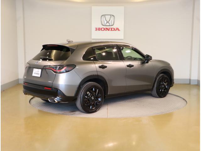 ＺＲ－Ｖ ｅ：ＨＥＶＺ特別仕様車ブラックスタイル　アラウンドビューモニター　ＬＥＤヘッドランプ　スマ－トキ－　クルコン　ＥＴＣ車載器　電動シート　オートライト　ドライブレコーダー　シートヒーター　本革シート（7枚目）