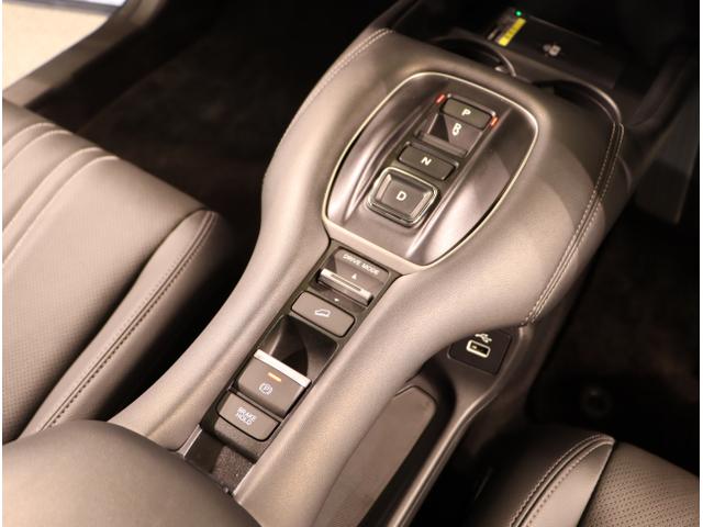 ＺＲ－Ｖ ｅ：ＨＥＶＺ特別仕様車ブラックスタイル　アラウンドビューモニター　ＬＥＤヘッドランプ　スマ－トキ－　クルコン　ＥＴＣ車載器　電動シート　オートライト　ドライブレコーダー　シートヒーター　本革シート（17枚目）