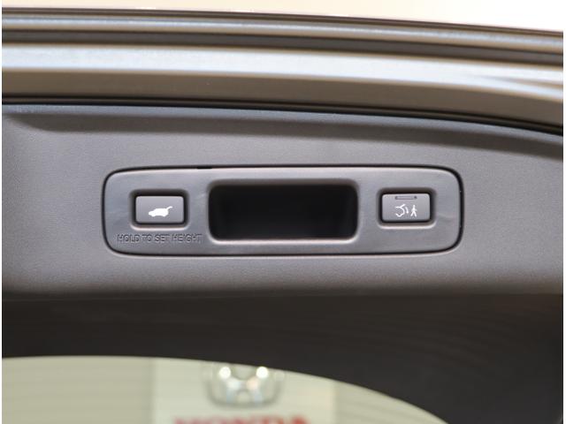 ＺＲ－Ｖ ｅ：ＨＥＶＺ特別仕様車ブラックスタイル　アラウンドビューモニター　ＬＥＤヘッドランプ　スマ－トキ－　クルコン　ＥＴＣ車載器　電動シート　オートライト　ドライブレコーダー　シートヒーター　本革シート（44枚目）