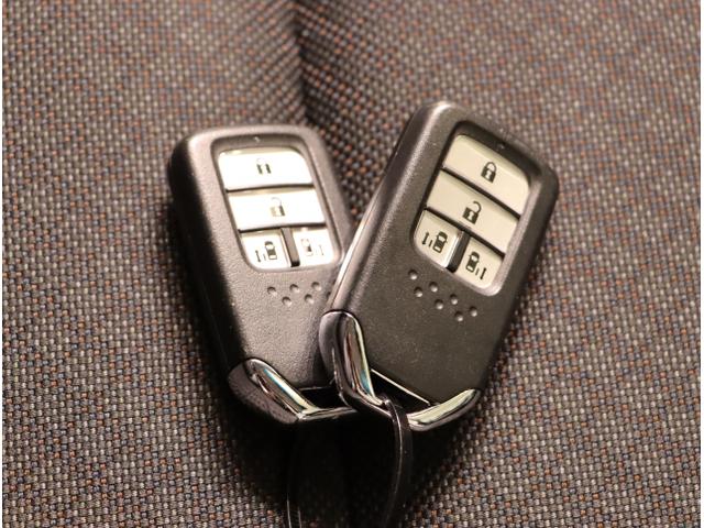 フリード G・ホンダセンシング 追突被害軽減ブレーキ iストップ Wエアバッグ パワーウィンドウ アクティブクルーズコントロール スマートキ カラーバックモニター VSA エアコン セキュリティアラーム USB(27枚目)