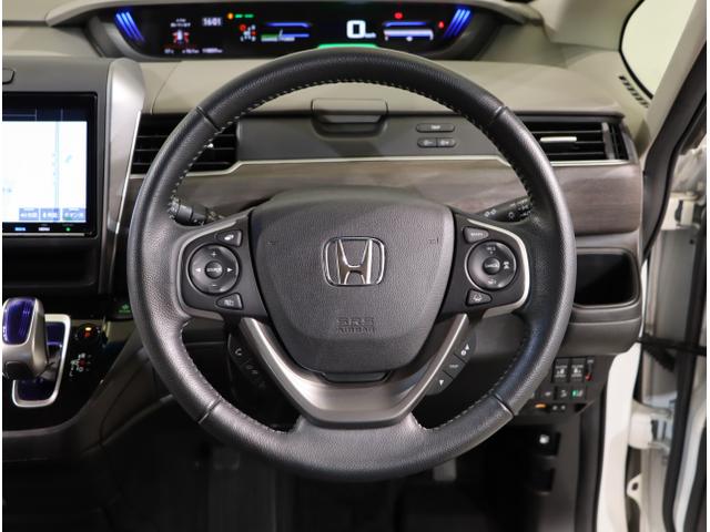 フリードハイブリッド ハイブリッド・EX 地デジフルセグTV シ-トヒ-タ- USB接続 リヤカメラ LEDライト フルオートエアコン ABS ドラレコ付 DVD再生可 ウォークスルー サイドエアバッグ キーフリー(15枚目)