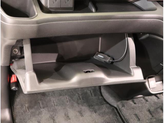 フリードハイブリッド ハイブリッド・EX 地デジフルセグTV シ-トヒ-タ- USB接続 リヤカメラ LEDライト フルオートエアコン ABS ドラレコ付 DVD再生可 ウォークスルー サイドエアバッグ キーフリー(41枚目)