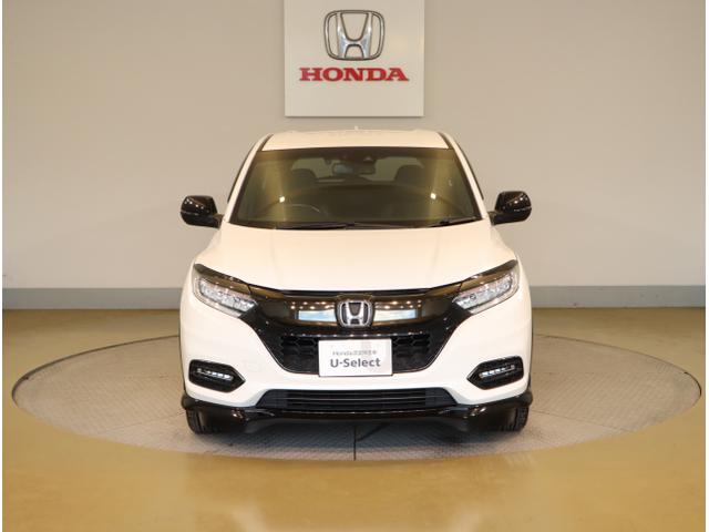 ヴェゼル ハイブリッドＲＳ・ホンダセンシング　ＥＴＣ付　パワ－シ－ト　サイドＳＲＳ　Ｒカメ　フルオートエアコン　ＵＳＢ接続　両席エアバック　スマキー　オートクルーズコントロール　衝突軽減ブレーキシステム　イモビ（2枚目）