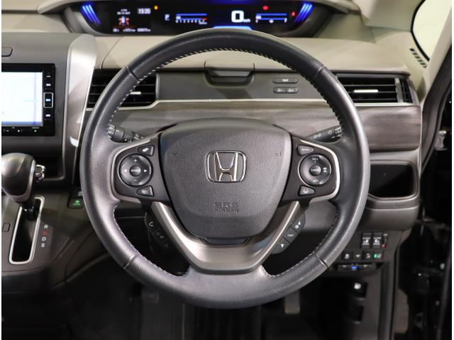 フリード+ G 衝突被害軽減システム シ-トヒ-タ- 盗難防止装置 アイドリングストップ 両側パワースライドドア LEDヘッド Rカメ ESC エアバック ETC車載器 パワーウインドウ スマートキー ABS(16枚目)