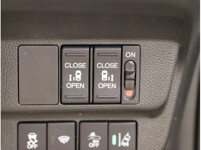 フリード+ G 衝突被害軽減システム シ-トヒ-タ- 盗難防止装置 アイドリングストップ 両側パワースライドドア LEDヘッド Rカメ ESC エアバック ETC車載器 パワーウインドウ スマートキー ABS(35枚目)