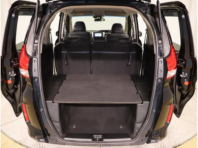 フリード+ G 衝突被害軽減システム シ-トヒ-タ- 盗難防止装置 アイドリングストップ 両側パワースライドドア LEDヘッド Rカメ ESC エアバック ETC車載器 パワーウインドウ スマートキー ABS(47枚目)