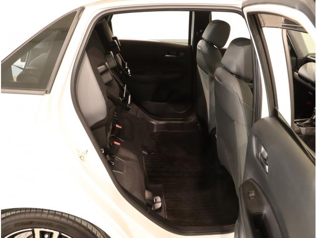 フィット ｅ：ＨＥＶＲＳ　エアバッグ　ナビ＆ＴＶ　パワーウィンドウ　助手席エアバッグ　Ｄレコ　フルセグテレビ　ＬＥＤヘッドランプ　セキュリティアラーム　フルオートエアコン　ＥＴＣ装備　スマートキ　ＤＶＤ再生（42枚目）