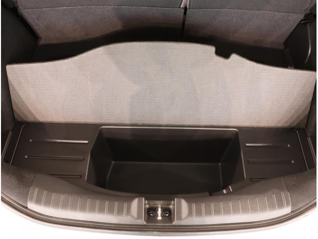 フィット ｅ：ＨＥＶＲＳ　エアバッグ　ナビ＆ＴＶ　パワーウィンドウ　助手席エアバッグ　Ｄレコ　フルセグテレビ　ＬＥＤヘッドランプ　セキュリティアラーム　フルオートエアコン　ＥＴＣ装備　スマートキ　ＤＶＤ再生（46枚目）