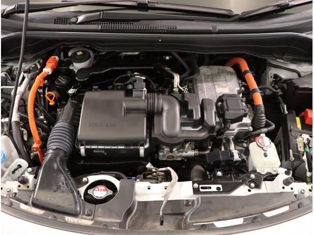 フィット ｅ：ＨＥＶＲＳ　エアバッグ　ナビ＆ＴＶ　パワーウィンドウ　助手席エアバッグ　Ｄレコ　フルセグテレビ　ＬＥＤヘッドランプ　セキュリティアラーム　フルオートエアコン　ＥＴＣ装備　スマートキ　ＤＶＤ再生（47枚目）