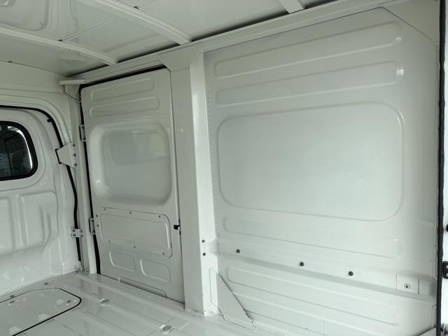 ハイゼットトラック パネルバン　ハイルーフ　内装クリーニング済・外装仕上済・荷箱内寸：奥行１９３×幅１３１×高さ１２５×荷台高さ６７（11枚目）