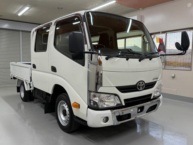 ダイナトラック Ｗキャブロングジャストロー　低床・Ｗタイヤ・荷台張替済・ナビ・バックカメラ・前後パワーウィンドウ・荷台再塗装済・普通免許可・純正ＬＥＤフォグ・車両総重量３４２０Ｋｇ（3枚目）