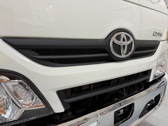 ダイナトラック Ｗキャブロングジャストロー　低床・Ｗタイヤ・荷台張替済・ナビ・バックカメラ・前後パワーウィンドウ・荷台再塗装済・普通免許可・純正ＬＥＤフォグ・車両総重量３４２０Ｋｇ（17枚目）