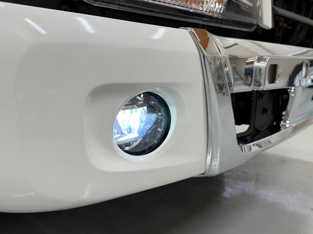 ダイナトラック Ｗキャブロングジャストロー　低床・Ｗタイヤ・荷台張替済・ナビ・バックカメラ・前後パワーウィンドウ・荷台再塗装済・普通免許可・純正ＬＥＤフォグ・車両総重量３４２０Ｋｇ（20枚目）