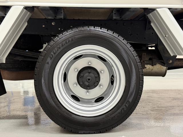 ダイナトラック Ｗキャブロングジャストロー　低床・Ｗタイヤ・荷台張替済・ナビ・バックカメラ・前後パワーウィンドウ・荷台再塗装済・普通免許可・純正ＬＥＤフォグ・車両総重量３４２０Ｋｇ（23枚目）