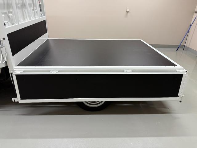 ダイナトラック Ｗキャブロングジャストロー　低床・Ｗタイヤ・荷台張替済・ナビ・バックカメラ・前後パワーウィンドウ・荷台再塗装済・普通免許可・純正ＬＥＤフォグ・車両総重量３４２０Ｋｇ（28枚目）