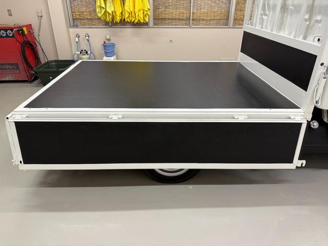 ダイナトラック Ｗキャブロングジャストロー　低床・Ｗタイヤ・荷台張替済・ナビ・バックカメラ・前後パワーウィンドウ・荷台再塗装済・普通免許可・純正ＬＥＤフォグ・車両総重量３４２０Ｋｇ（29枚目）