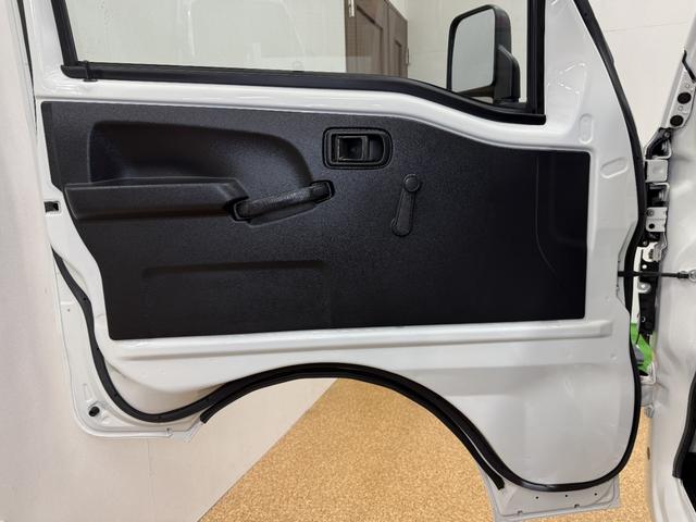 ��p�}�V�[���Łu�V�~�v�u������v�u�玉�v�����������ׂẴC�X�E�V��E�p�l���ށE�t���A�}�b�g�����Ȃ��Ⴂ���̉��̃J�[�y�b�g�ނ����ׂĊO���Ă����􂢂��Ă���܂��B