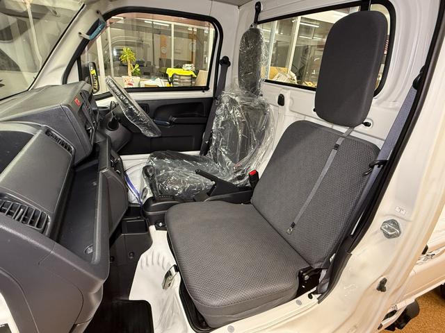 ��p�}�V�[���Łu�V�~�v�u������v�u�玉�v�����������ׂẴC�X�E�V��E�p�l���ށE�t���A�}�b�g�����Ȃ��Ⴂ���̉��̃J�[�y�b�g�ނ����ׂĊO���Ă����􂢂��Ă���܂��B