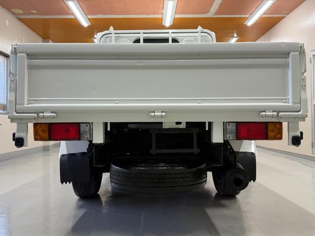 アトラストラック Ｗキャブ・全塗装済・全低床　６人乗り・ダブルキャブ・荷台鉄板張・荷台寸：長２１０×幅１６０×高３８・荷台高さ７９センチ・最大積載１２００Ｋｇ・車両総重量３２６０Ｋｇ・普通免許ＯＫ（12枚目）