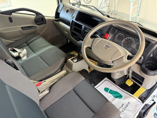 アトラストラック Ｗキャブ・全塗装済・全低床　６人乗り・ダブルキャブ・荷台鉄板張・荷台寸：長２１０×幅１６０×高３８・荷台高さ７９センチ・最大積載１２００Ｋｇ・車両総重量３２６０Ｋｇ・普通免許ＯＫ（34枚目）