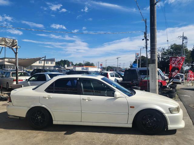 アコード ＳｉＲ－Ｔ　５速マニュアル　タイミングベルト交換済みステカ有　車高調　社外　１５インチ　アルミホイール　ＥＴＣ　ネ社タトマフラー社外ステアリング　キーレス　ＥＴＣサンルーフ車検９年４月２９日７５（4枚目）