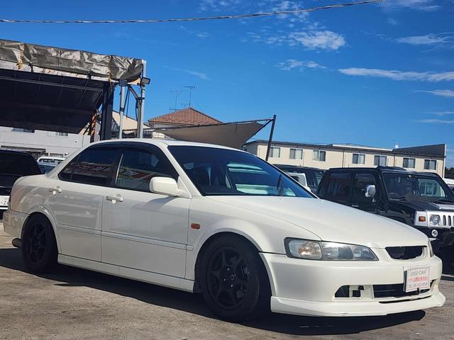 アコード ＳｉＲ－Ｔ　５速マニュアル　タイミングベルト交換済みステカ有　車高調　社外　１５インチ　アルミホイール　ＥＴＣ　ネ社タトマフラー社外ステアリング　キーレス　ＥＴＣサンルーフ車検９年４月２９日７５（6枚目）