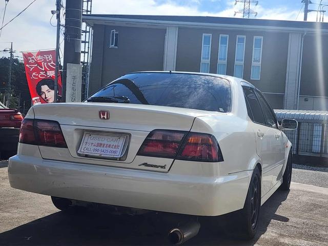 アコード ＳｉＲ－Ｔ　５速マニュアル　タイミングベルト交換済みステカ有　車高調　社外　１５インチ　アルミホイール　ＥＴＣ　ネ社タトマフラー社外ステアリング　キーレス　ＥＴＣサンルーフ車検９年４月２９日７５（8枚目）