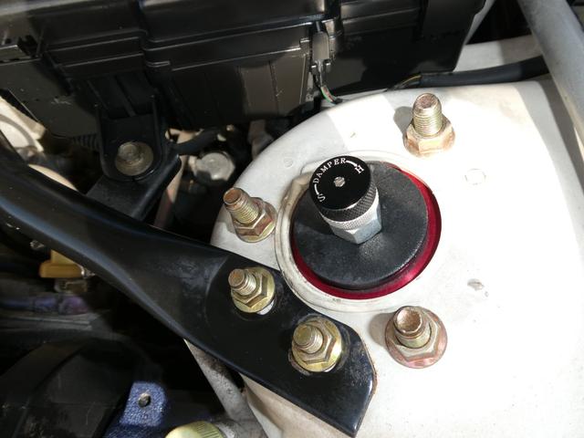 アコード ＳｉＲ－Ｔ　５速マニュアル　タイミングベルト交換済みステカ有　車高調　社外　１５インチ　アルミホイール　ＥＴＣ　ネ社タトマフラー社外ステアリング　キーレス　ＥＴＣサンルーフ車検９年４月２９日７５（31枚目）