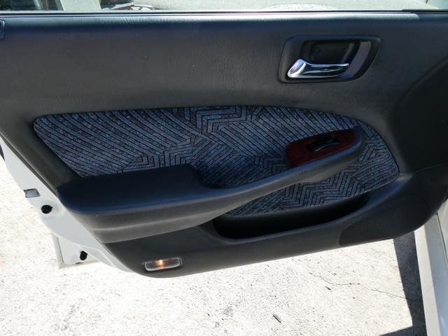 アコード ＳｉＲ－Ｔ　５速マニュアル　タイミングベルト交換済みステカ有　車高調　社外　１５インチ　アルミホイール　ＥＴＣ　ネ社タトマフラー社外ステアリング　キーレス　ＥＴＣサンルーフ車検９年４月２９日７５（57枚目）