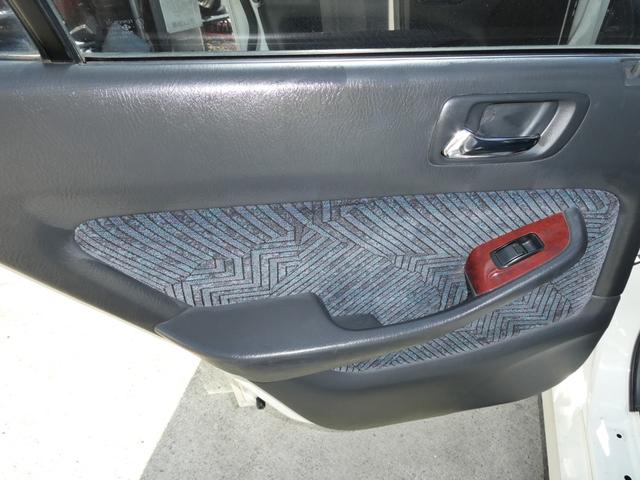 アコード ＳｉＲ－Ｔ　５速マニュアル　タイミングベルト交換済みステカ有　車高調　社外　１５インチ　アルミホイール　ＥＴＣ　ネ社タトマフラー社外ステアリング　キーレス　ＥＴＣサンルーフ車検９年４月２９日７５（58枚目）