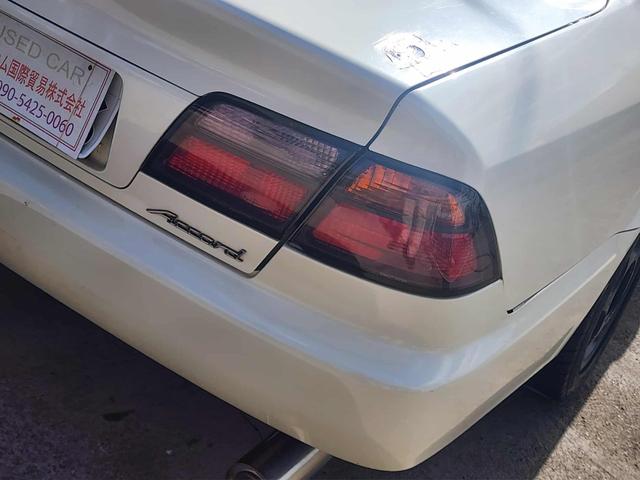 アコード ＳｉＲ－Ｔ　５速マニュアル　タイミングベルト交換済みステカ有　車高調　社外　１５インチ　アルミホイール　ＥＴＣ　ネ社タトマフラー社外ステアリング　キーレス　ＥＴＣサンルーフ車検９年４月２９日７５（72枚目）