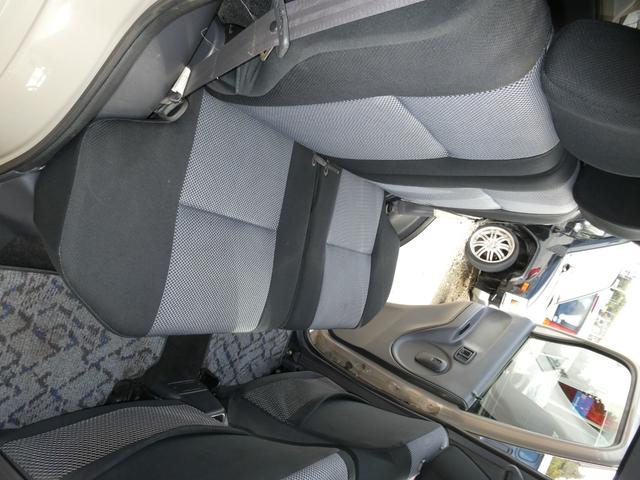 テリオスキッド カスタム メモリアルエディション 車検令和9年2月20日 色替車 電動メッキミラー。フォグランプ・純正エアロ・大型バイザー・肘掛けキーレス 修復歴無し電動格納ミラー アルミホイール 19 295(14枚目)