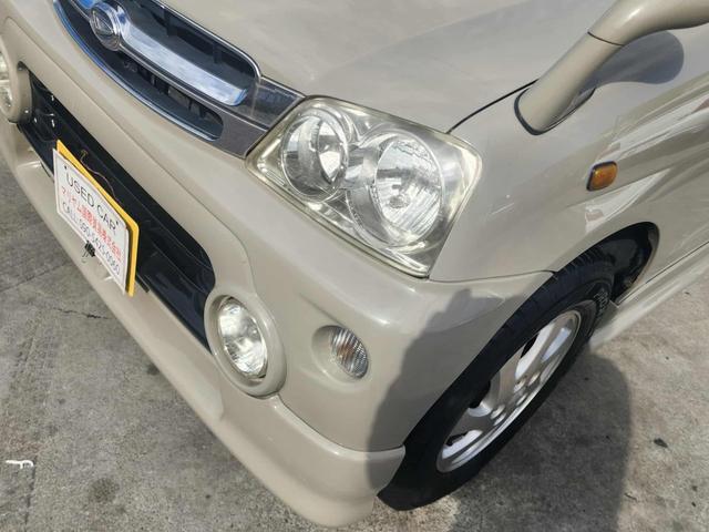 テリオスキッド カスタム メモリアルエディション 車検令和9年2月20日 色替車 電動メッキミラー。フォグランプ・純正エアロ・大型バイザー・肘掛けキーレス 修復歴無し電動格納ミラー アルミホイール 19 295(20枚目)