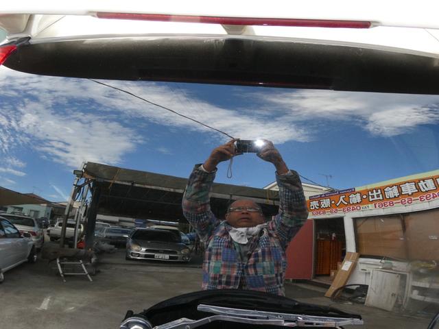 テリオスキッド カスタム メモリアルエディション 車検令和9年2月20日 色替車 電動メッキミラー。フォグランプ・純正エアロ・大型バイザー・肘掛けキーレス 修復歴無し電動格納ミラー アルミホイール 19 295(48枚目)