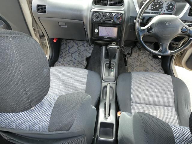 テリオスキッド カスタム メモリアルエディション 車検令和9年2月20日 色替車 電動メッキミラー。フォグランプ・純正エアロ・大型バイザー・肘掛けキーレス 修復歴無し電動格納ミラー アルミホイール 19 295(63枚目)