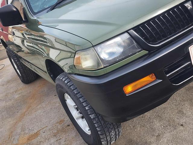 チャレンジャー X 走行距離84994 KM 4WD車 修復歴 無しV6 ENGINE WIDE BODYアルミホイール 寒冷地仕様車 色替車寒冷地仕様車 運転席エアバッグ 助手席エアバッグ 57 513(35枚目)