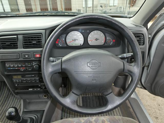 パルサー CJ-II 5速マニュアル /運転席エアバック アルミホイール電動ミラー エアコン パワーウィンドウ ラジオ 助手席エアバッグ ドアバイザータイミングチェーン式エンジン修復歴無し 25(16枚目)